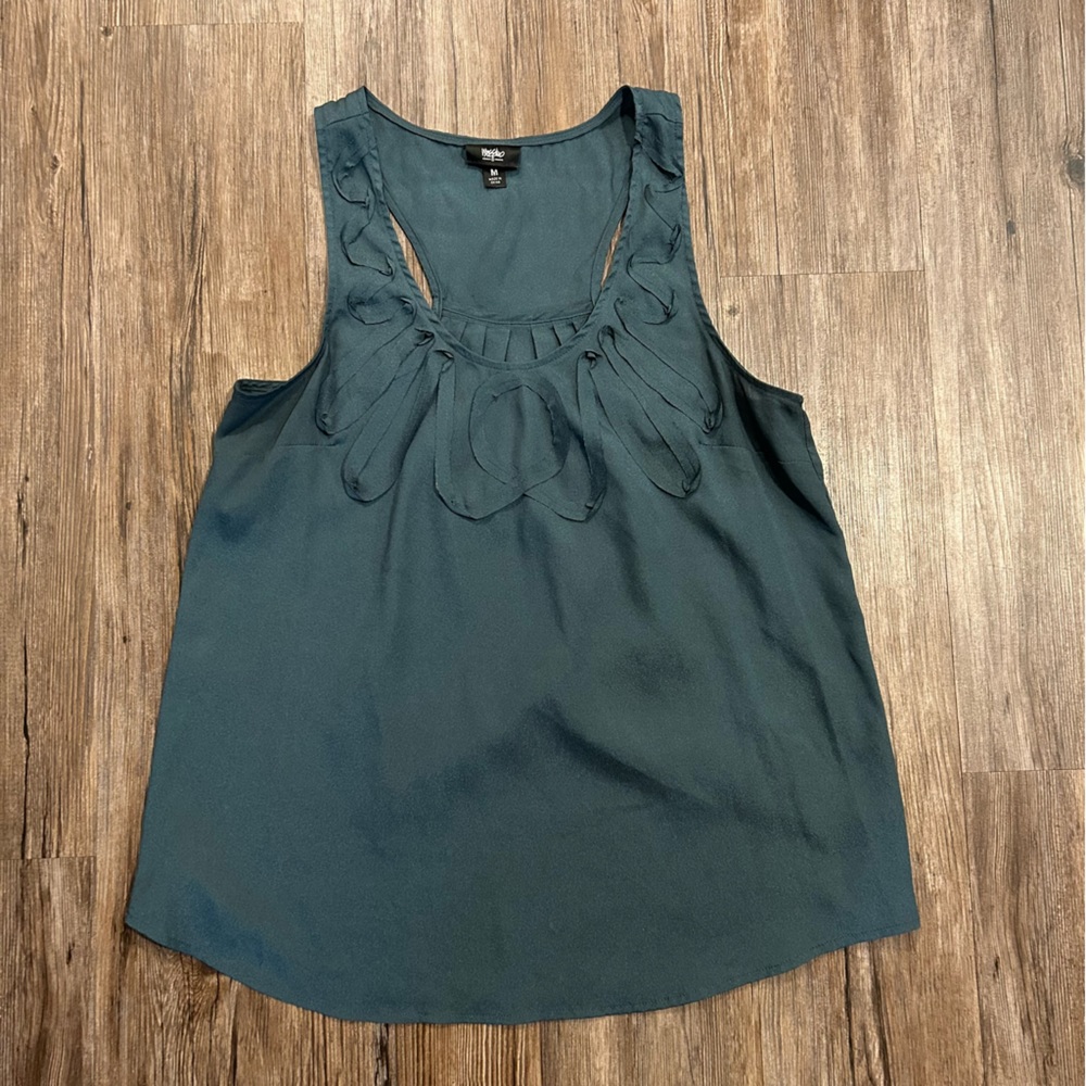 Missimo Sleeveless Scoop Neck Blouse